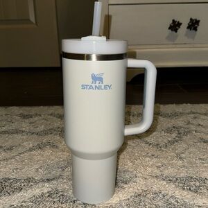 Stanley (Authentic) cup 40 oz in color Fog.